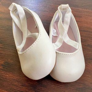 Baby white patent leather dress shoes, size 2